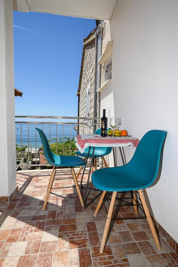 Beach House Poseydon Mlini Exterior photo